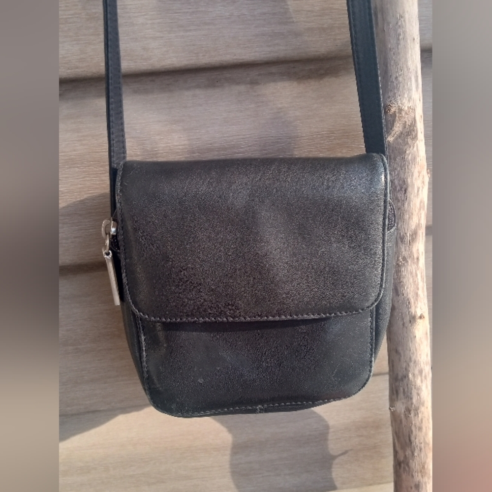 Rare Small Hobo Luxury Leather Crossbody Excellent Condition Vintage